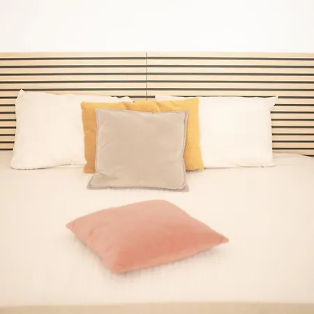 Charming Apartment *